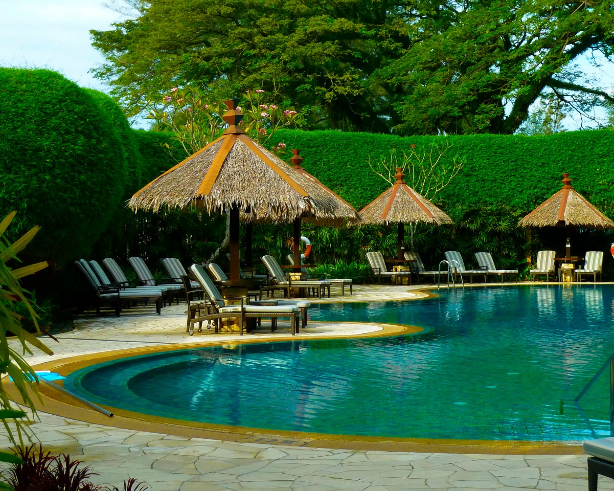 The Golden Age of Shangri La's Rasa Sayang Resort