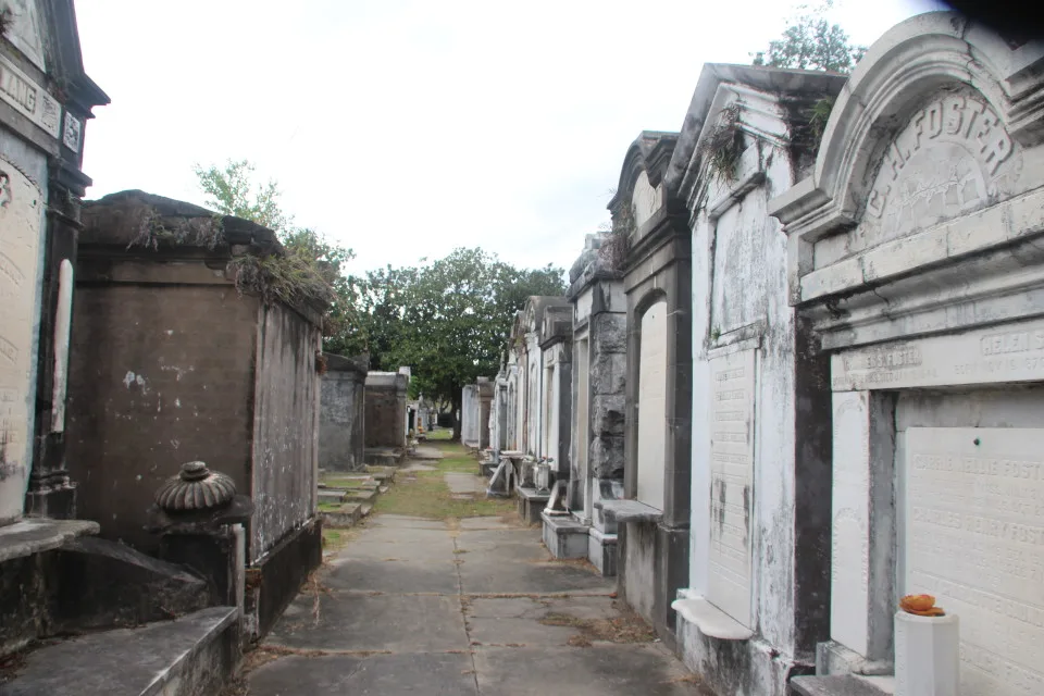 New Orleans Cemetery, New Orlean, New Orleans Garden District, Garden District New Orleans