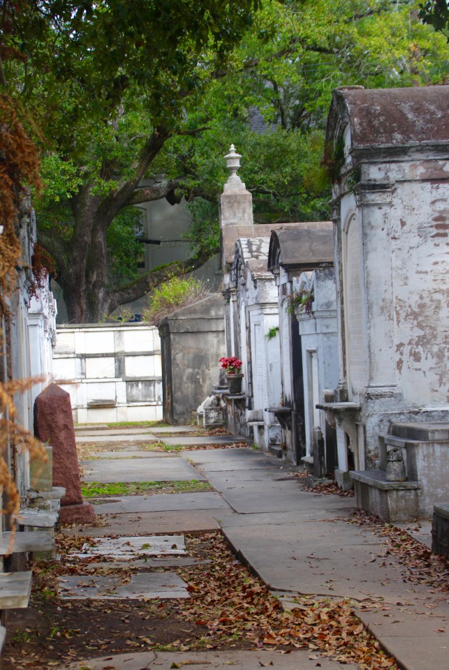 New Orleans Cemetery, New Orlean, New Orleans Garden District, Garden District New Orleans