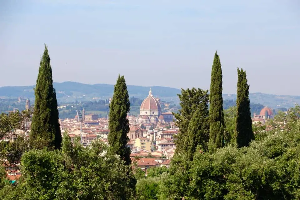 Come along with me to hotel Firenze il Salviatino for an amazing luxury villa experience overlooking Florence, Italy. Firenze hotel.