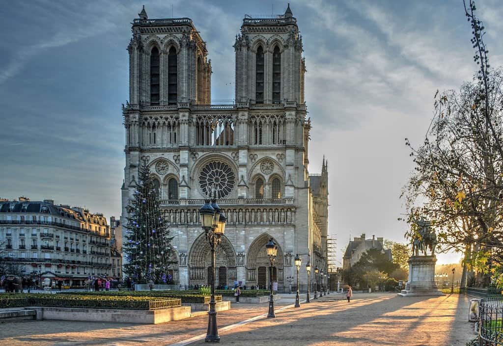 famous French landmarks, landmarks in France, French landmarks, French monuments, France landmarks, monuments in France, #Landmarks #French #France