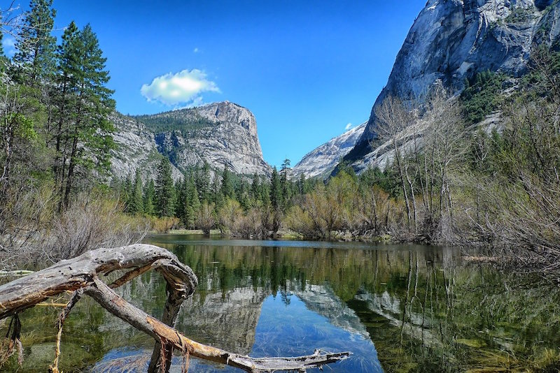 mirror-lake-Yosemite National Park