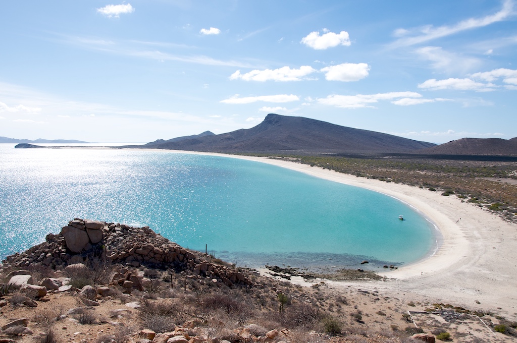 Espíritu Santos beach, beaches in La Paz Mexico