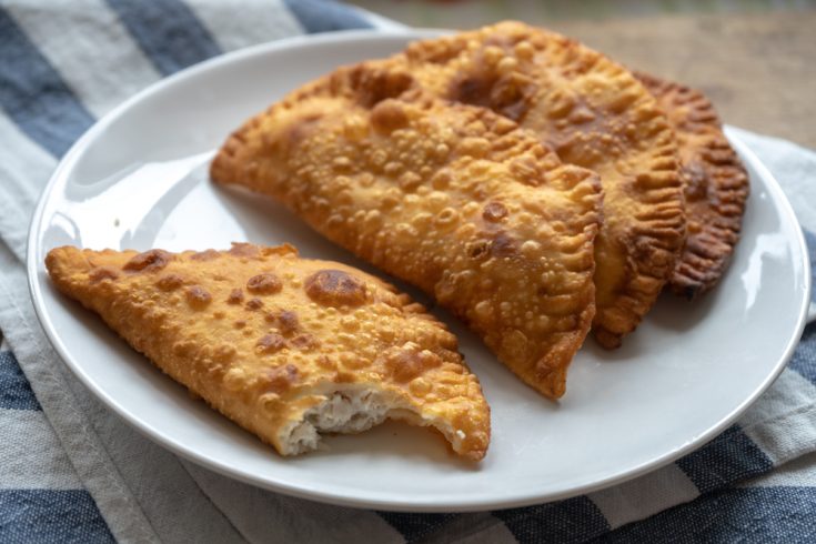 Air Fryer Cheesy Beef Pastelillo